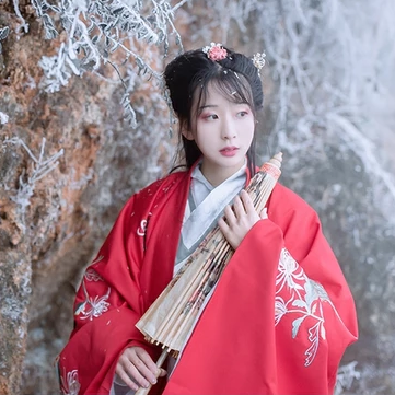 冰雪天地帶傘女生頭像，唯美古風(fēng)真人頭像