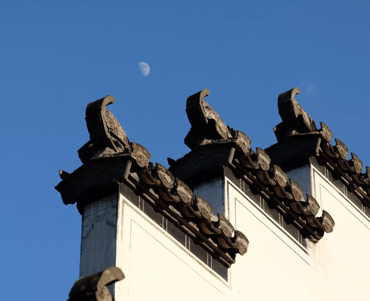 淺析徽派建筑：獨(dú)一無二氣息的中國古建筑！