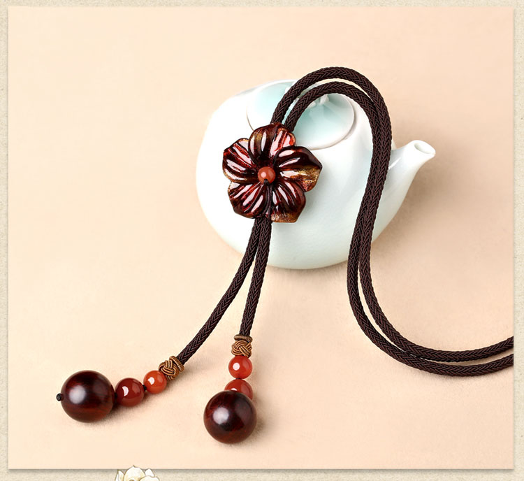 簡(jiǎn)約大氣琉璃花朵吊墜復(fù)古毛衣鏈項(xiàng)鏈?zhǔn)罪? src="/wenxue/d/file/bigpic/190404/04/13-1P126132136-51.jpg" / data-F9kq="you75k"><br / data-lJu7="NReA6D">
	<img alt=