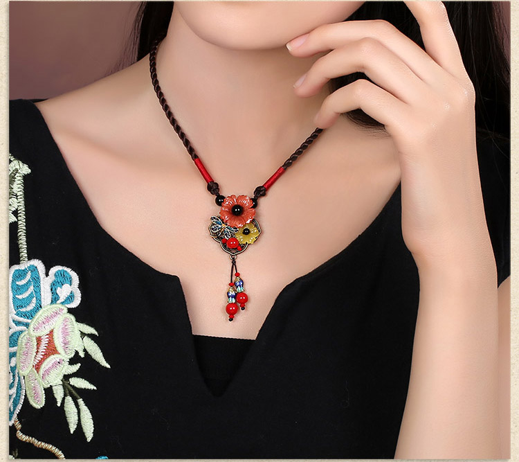 古銅紋理韻味首飾:民族風鎖骨鏈項鏈