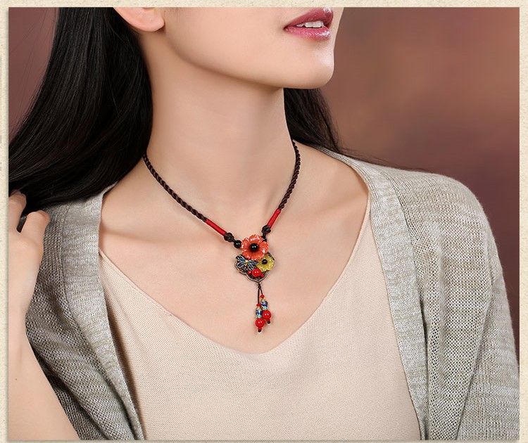 古銅紋理韻味首飾:民族風鎖骨鏈項鏈