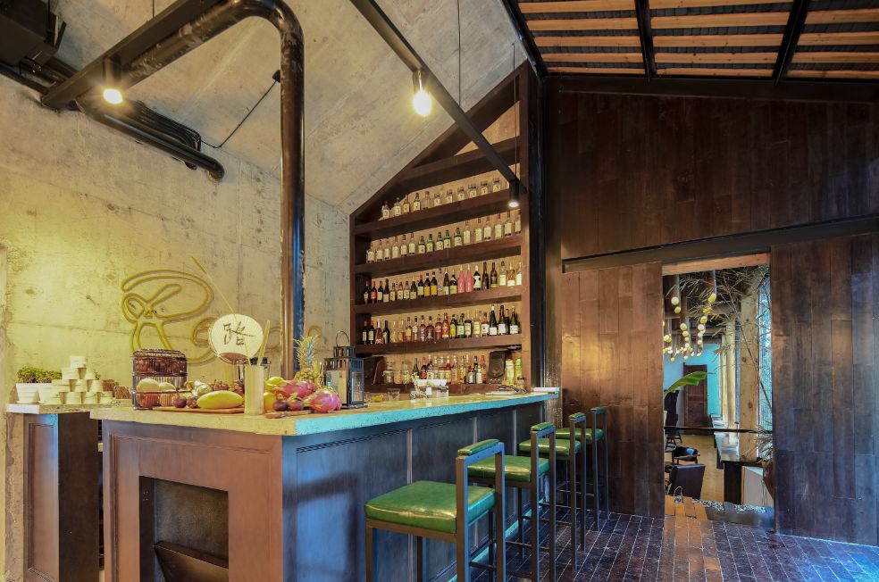 路之青城，在應(yīng)該努力的年紀(jì)留下精彩的痕跡！