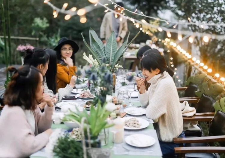 路之青城，在應(yīng)該努力的年紀(jì)留下精彩的痕跡！