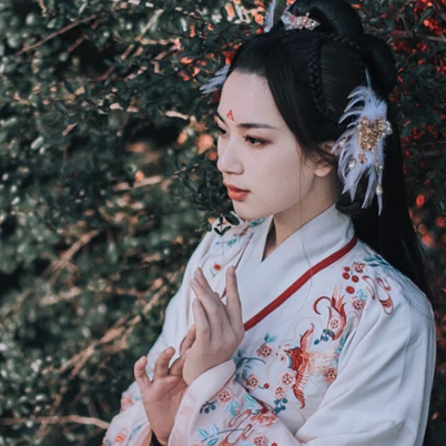 典雅帶團扇女生頭像，唯美古風(fēng)真人頭像