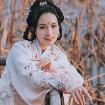 典雅帶團扇女生頭像，唯美古風(fēng)真人頭像