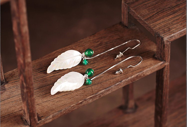 一葉冰清純銀耳線耳環(huán)，白玉樹葉吊墜耳飾耳環(huán)