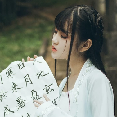 清新雅潔文藝女生頭像，唯美古風真人頭像