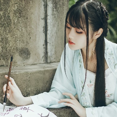 清新雅潔文藝女生頭像，唯美古風真人頭像