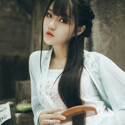 清新雅潔文藝女生頭像，唯美古風真人頭像