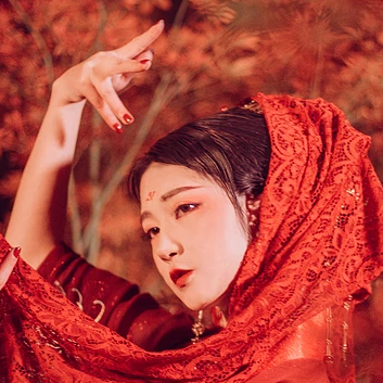 朱紅嬌艷女生頭像，唯美古風真人頭像