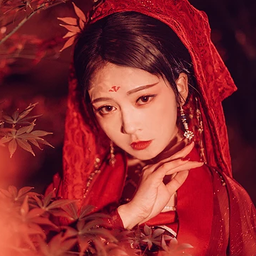 朱紅嬌艷女生頭像，唯美古風真人頭像