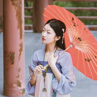 清新帶傘女生頭像，唯美古風真人頭像