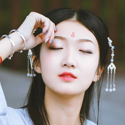 清新帶傘女生頭像，唯美古風真人頭像