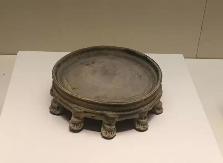 六朝青瓷：中國(guó)陶瓷史，一部青瓷史!