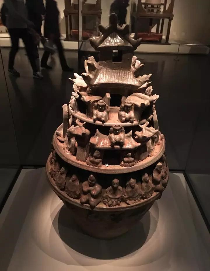 六朝青瓷：中國陶瓷史，一部青瓷史!