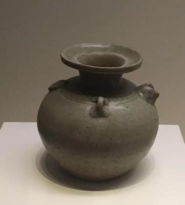 六朝青瓷：中國陶瓷史，一部青瓷史!