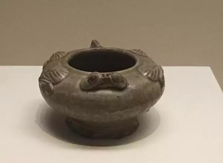 六朝青瓷：中國陶瓷史，一部青瓷史!