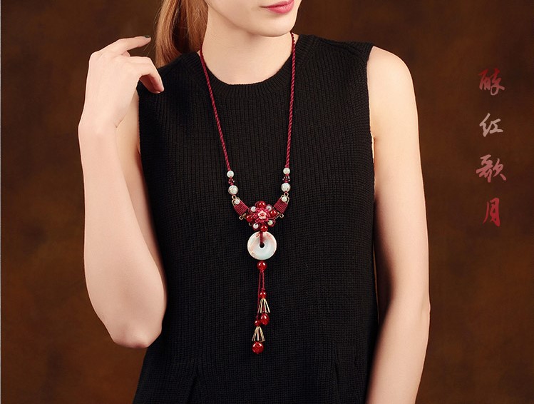 浪漫嬌艷紅色毛衣鏈，復(fù)古壽山石平安扣項鏈