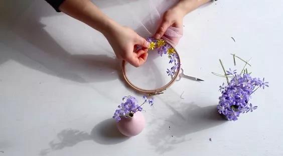 手工刺繡藝術：Olga Prinku 鮮花刺繡