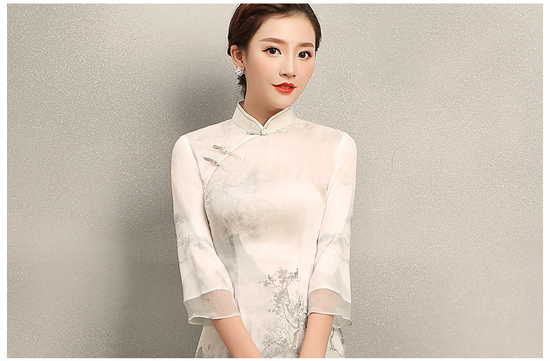 復(fù)古飛鶴旗袍，淡雅中袖中式旗袍裙