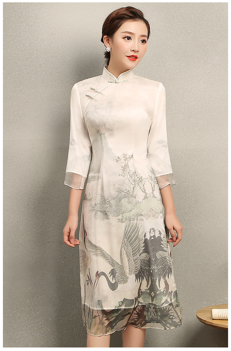復(fù)古飛鶴旗袍，淡雅中袖中式旗袍裙