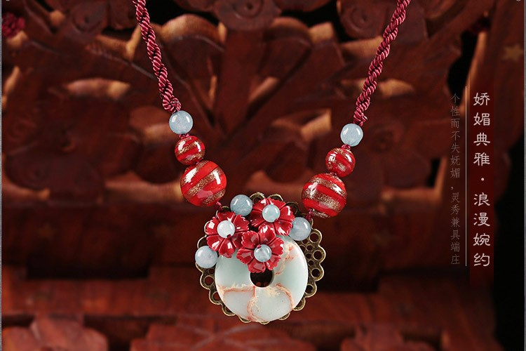 嬌媚典雅鎖骨鏈，醉花月項(xiàng)鏈?zhǔn)罪? src="/wenxue/d/file/bigpic/190404/04/13-1P22Q51218.jpg" / data-7muW="CTT7yV"><br / data-ZOxG="MWUak8">
	<img alt=