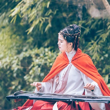 木蘭花開帶琴女生頭像，唯美古風(fēng)真人頭像