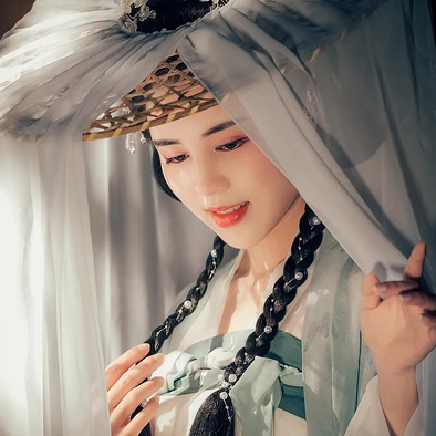 素雅笠紗女生頭像，唯美古風(fēng)真人頭像