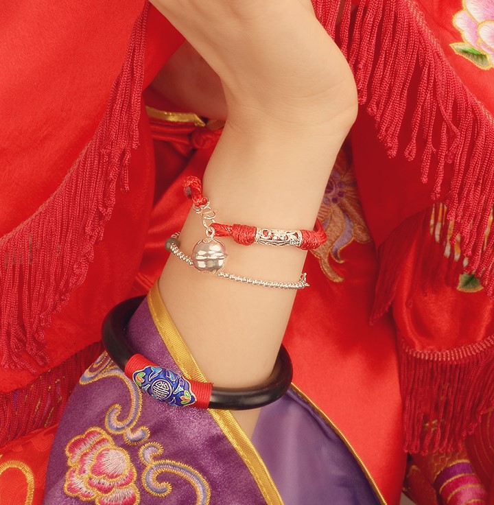 囍吉家佳樂(lè)文學(xué)手鏈，本命年紅繩銀蓮花鈴鐺首飾