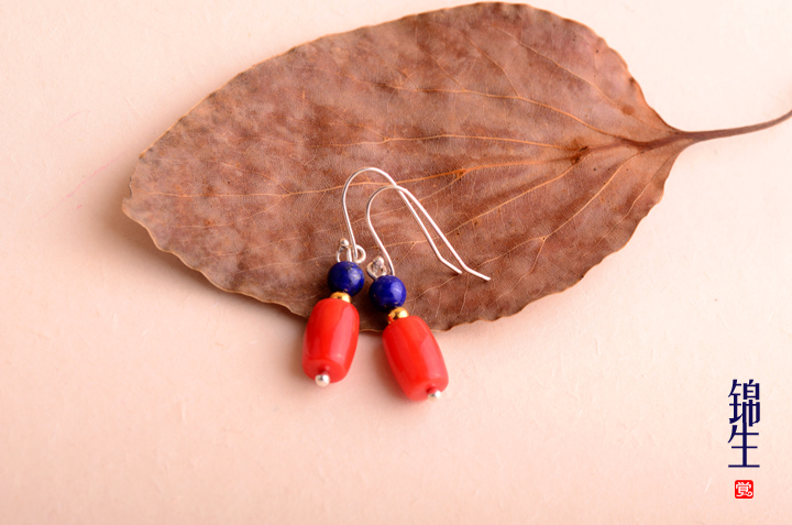 珊瑚青金石配飾銀耳環(huán)，別具風格耳環(huán)