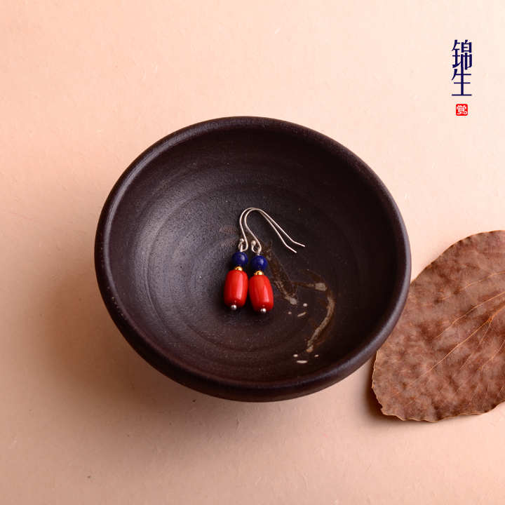 珊瑚青金石配飾銀耳環(huán)，別具風格耳環(huán)