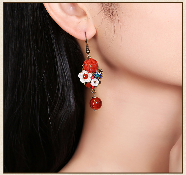 紅色民族風(fēng)耳環(huán)，復(fù)古長款喜慶古風(fēng)吊墜耳環(huán)