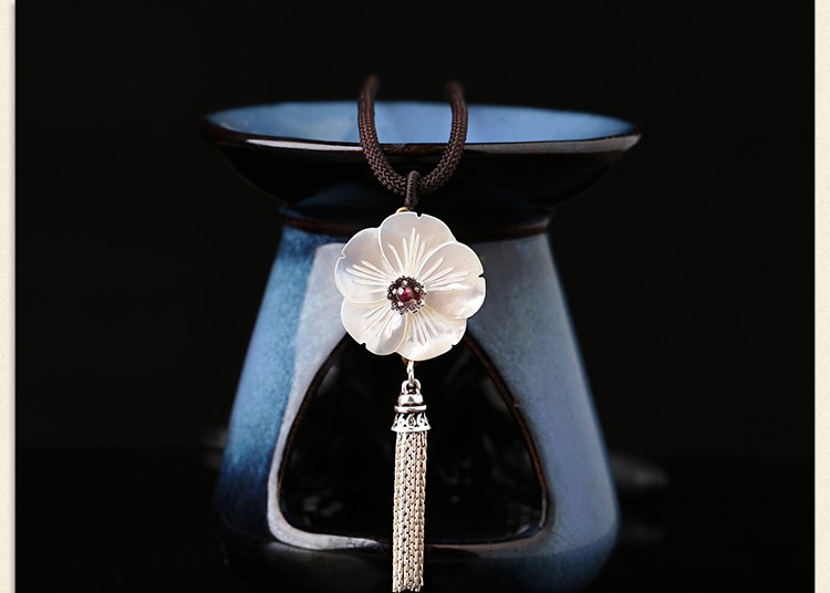 貝殼花復古鎖骨鏈，銀流蘇花朵項鏈首飾