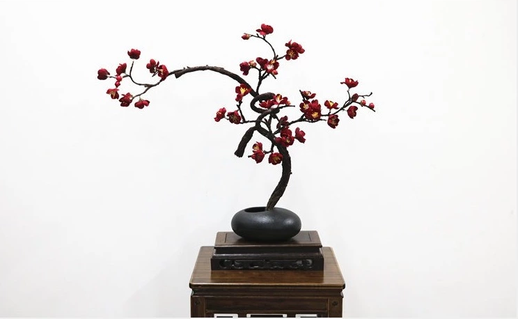 禪意藝術插花:梅花中式插花花藝圖片