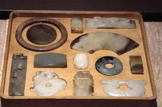 古代“博古架”藏寶貝，精美絕倫多寶格！