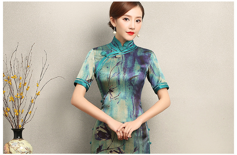 古典韻味花良旗袍，撞色花枝短袖旗袍裙