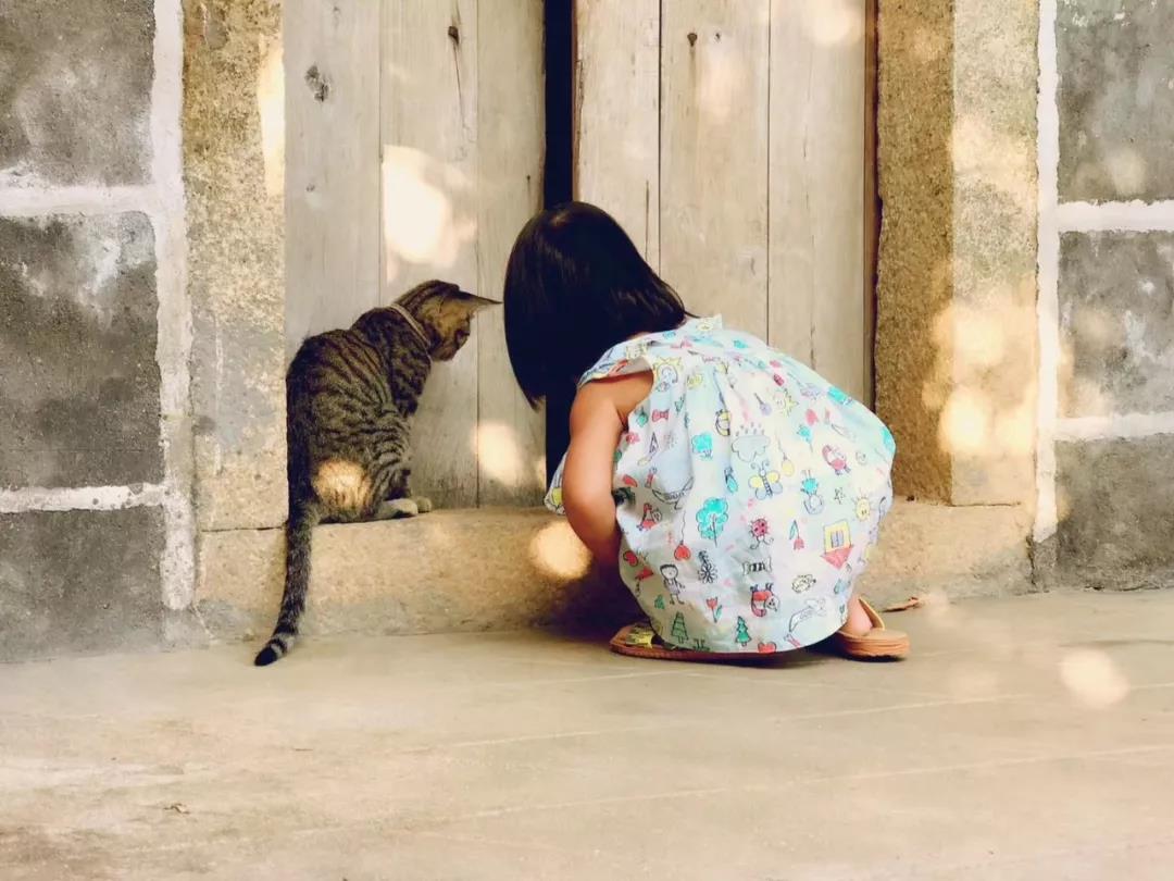 古山重水云間，細(xì)水長(zhǎng)流吸引你