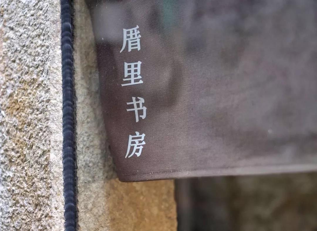 古山重水云間，細(xì)水長(zhǎng)流吸引你