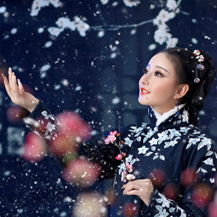 優(yōu)雅賞雪帶傘女生頭像，唯美古風(fēng)真人頭像