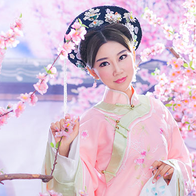 清新桃林妃子帶團(tuán)扇女生頭像，唯美古風(fēng)真人頭