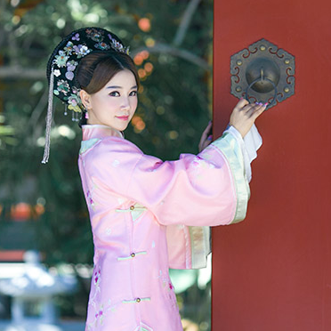 清新桃林妃子帶團(tuán)扇女生頭像，唯美古風(fēng)真人頭