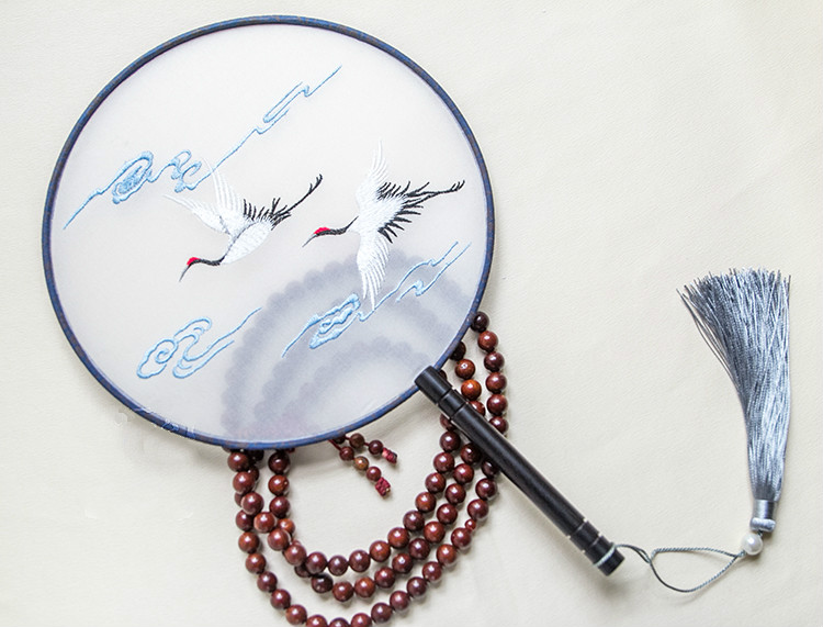 福壽雙鶴刺繡團(tuán)扇，典雅韻味刺繡工藝扇子