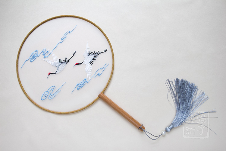 福壽雙鶴刺繡團(tuán)扇，典雅韻味刺繡工藝扇子