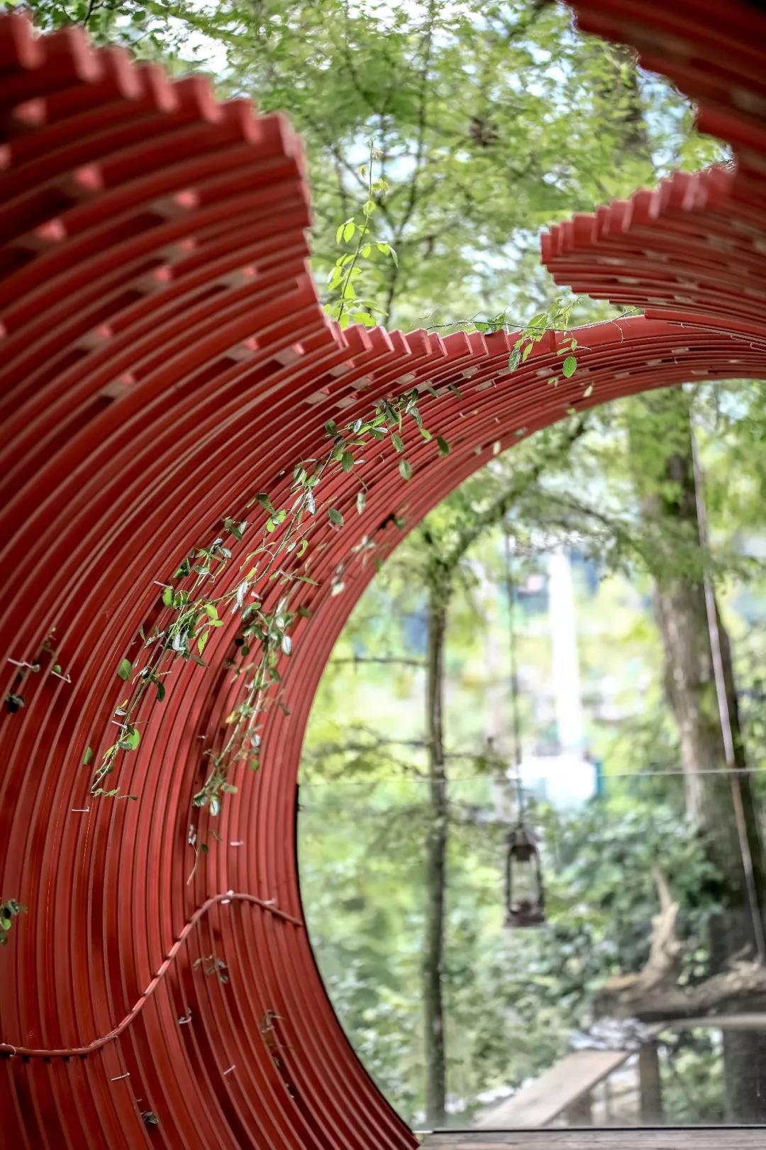 上山上去生活吧，上山上迎你還家！