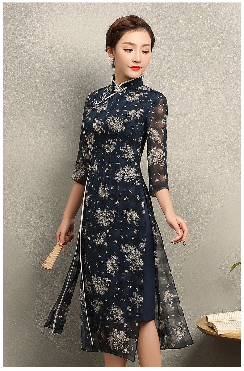 復(fù)古格子藍(lán)侶旗袍，藏藍(lán)色印花旗袍裙