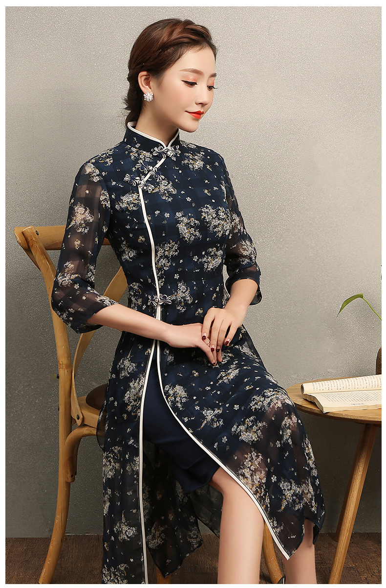 復(fù)古格子藍(lán)侶旗袍，藏藍(lán)色印花旗袍裙