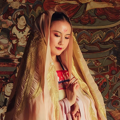 古典淡雅帶團(tuán)扇女生頭像，唯美古風(fēng)真人頭像