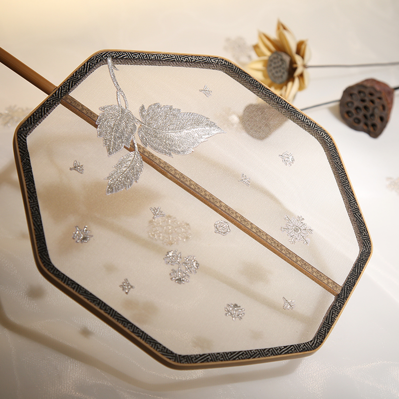 古典白色雪花團扇，家佳樂文學繡花宮扇扇子