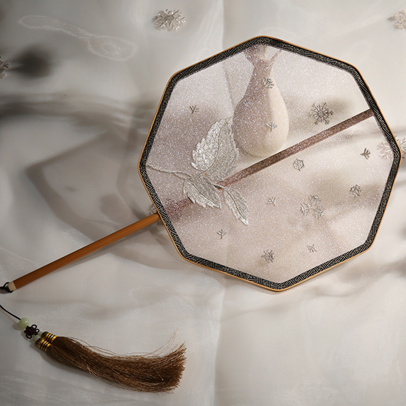 古典白色雪花團扇，家佳樂文學繡花宮扇扇子