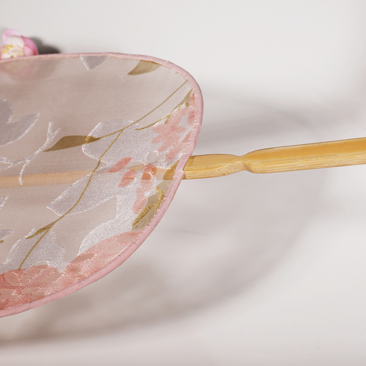 粉色清新團(tuán)扇，家佳樂文學(xué)文藝古風(fēng)古典扇子